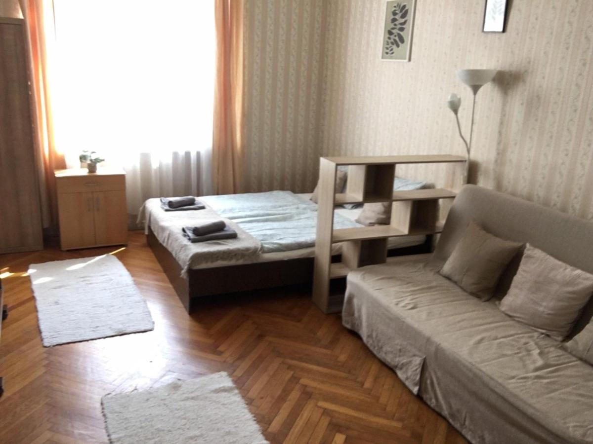 Cozy Flat At Stadionok M Station Budapest Exterior photo